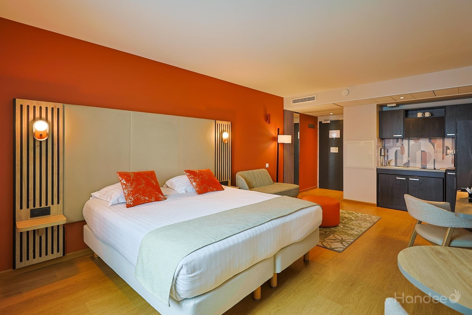 SEVEN%20URBAN%20SUITES%20Appartement%20%281%29