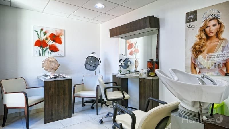 449-le-clos-des-muriers-salon-coiffure-batz-sur-mer