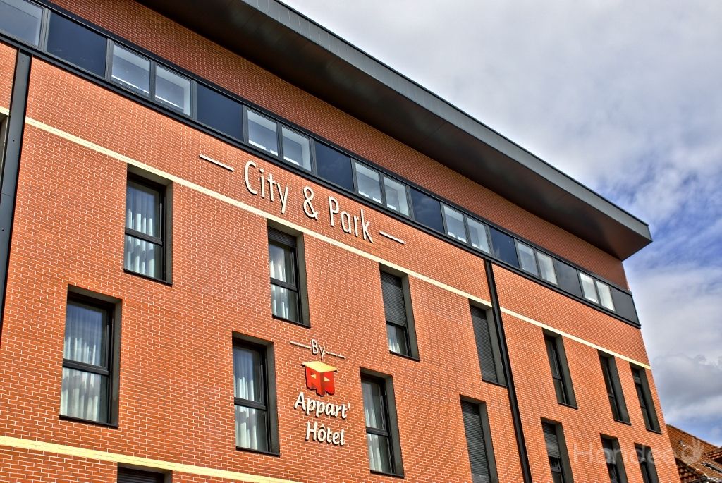CITY%20ET%20PARK%20Facade