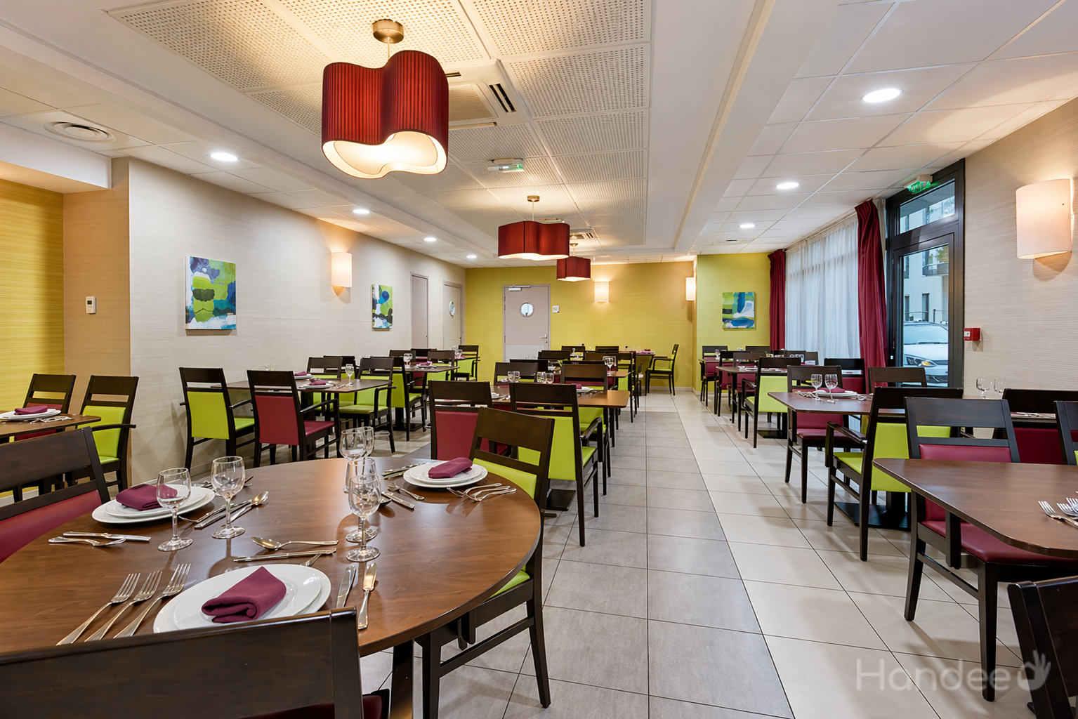 SCAMARONI%20Restaurant