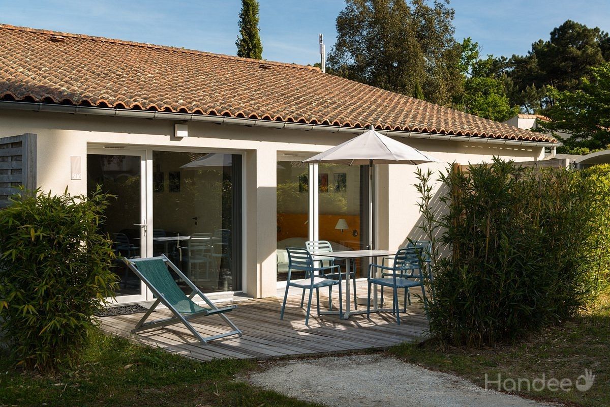 LES%20MATHES%20Terrasse%20priv%C3%A9e