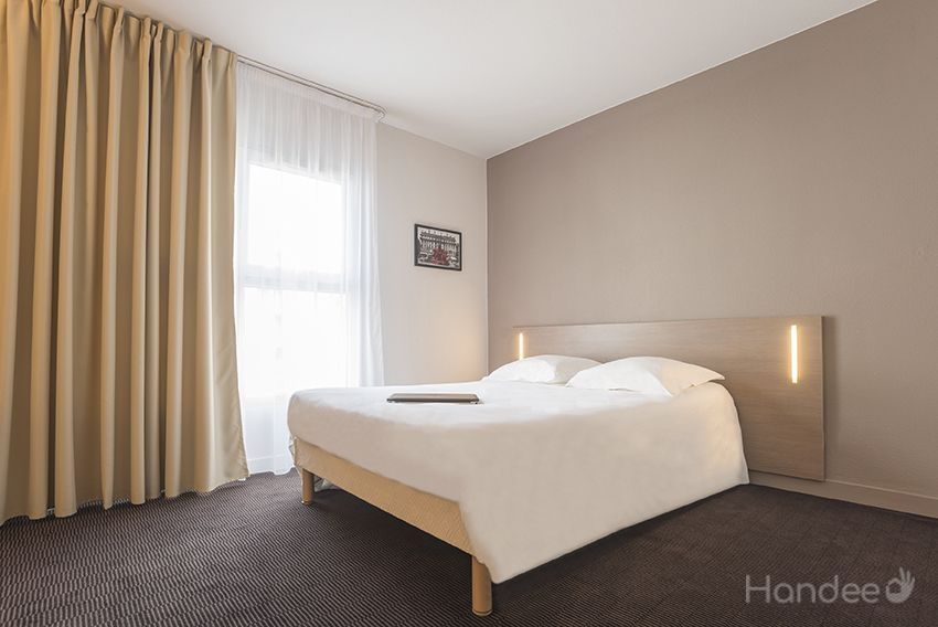 LYON%20PART%20DIEU%20Chambre