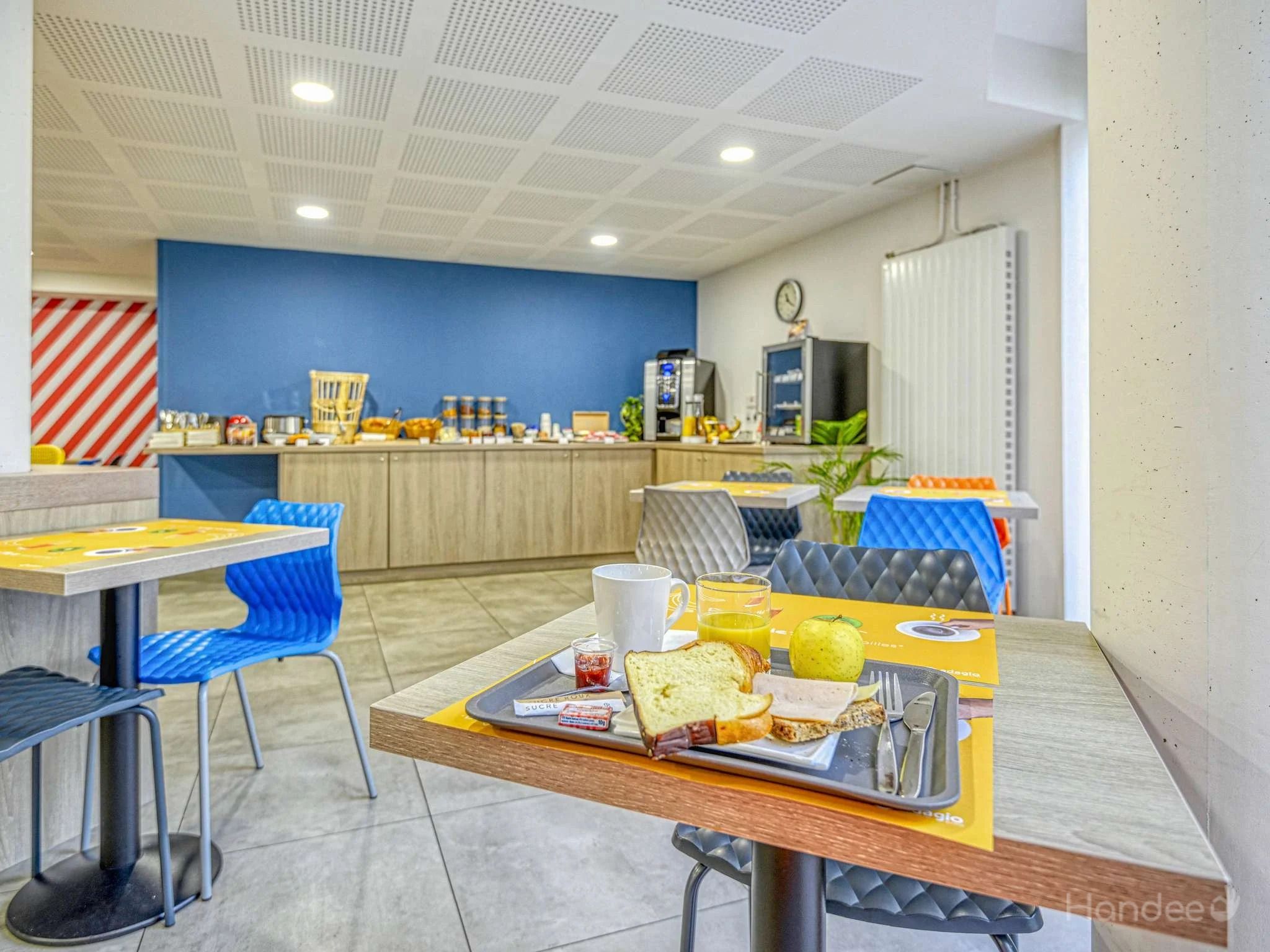 ACCESS%20SAINT%20NAZAIRE%20Espace%20petit%20d%C3%A9jeuner