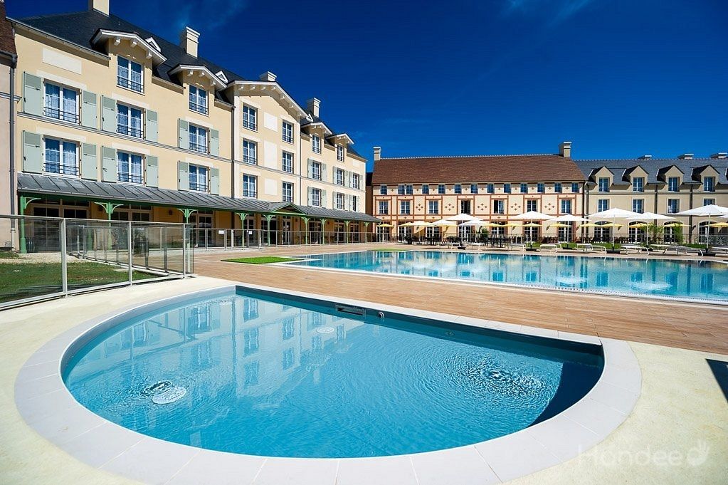 DOMAINE%20DU%20GOLF%20Jaccuzi
