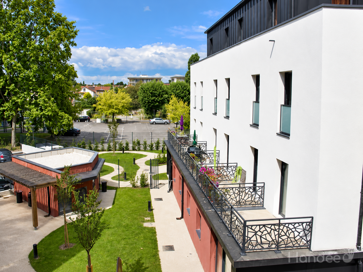 LE_20CLOS_20DES_20LILAS_20Facade