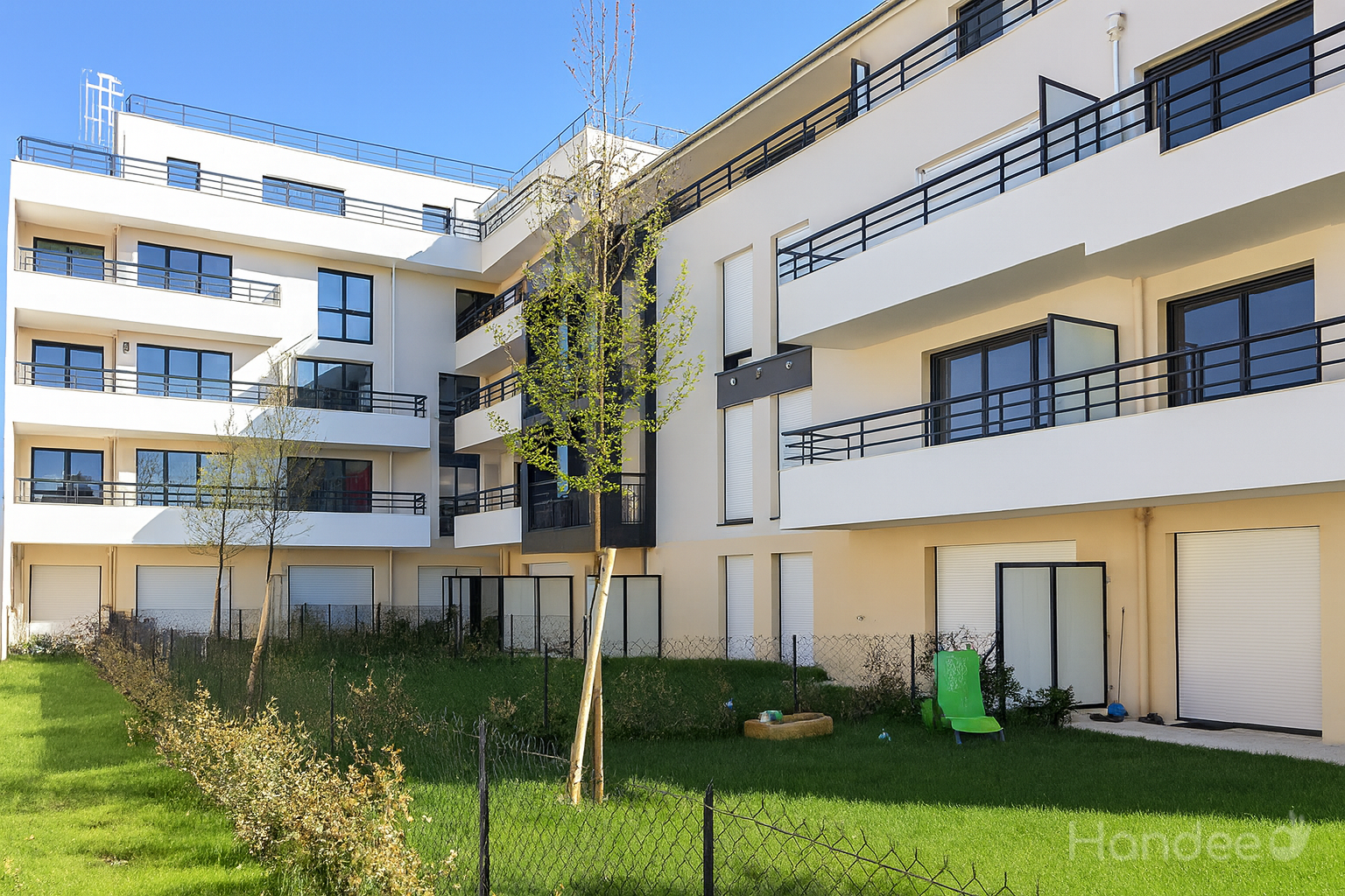 JARDIN%20BELLEVUE%20R%C3%A9sidence%20livr%C3%A9e%202