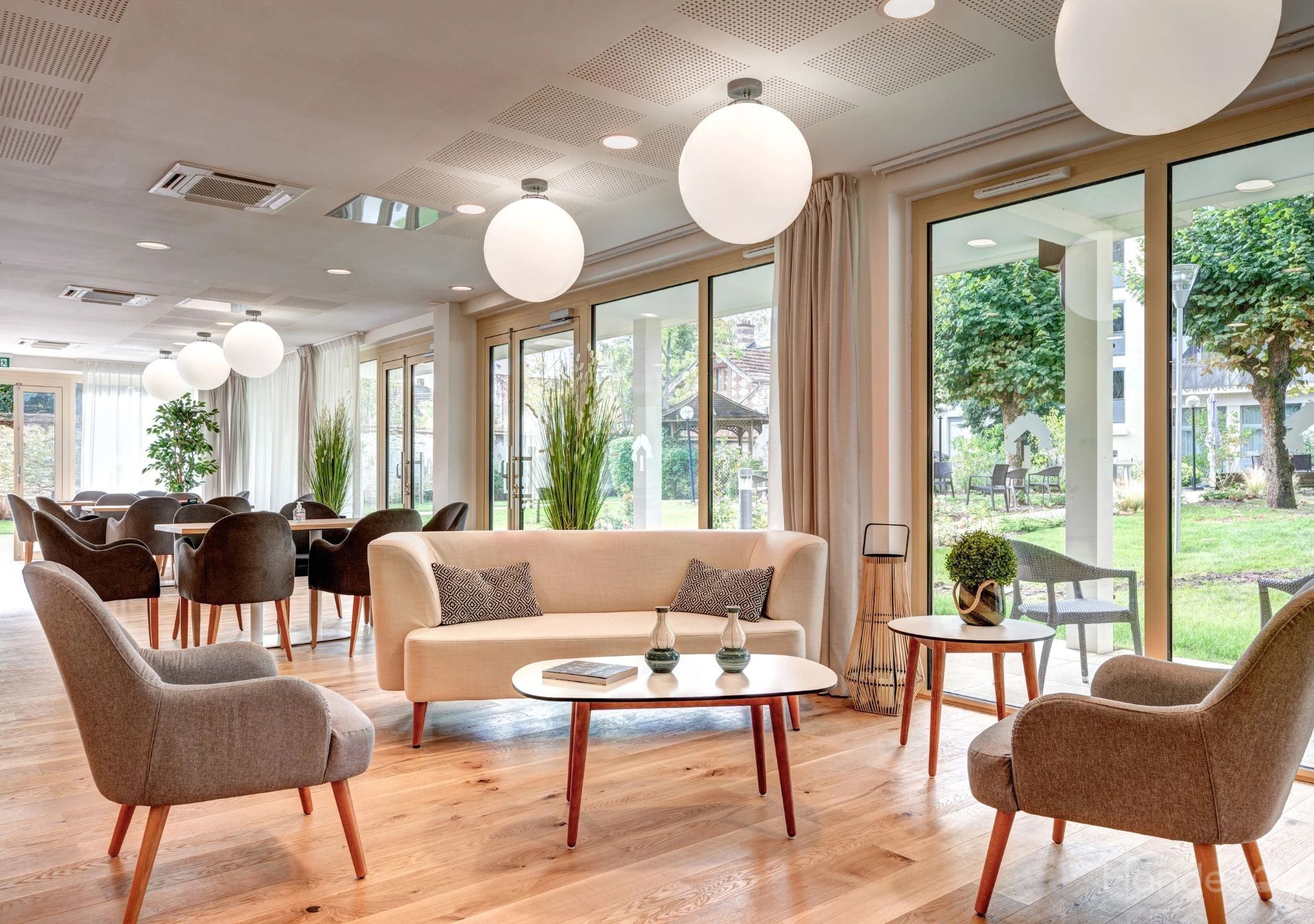 RAMBOUILLET-Salon