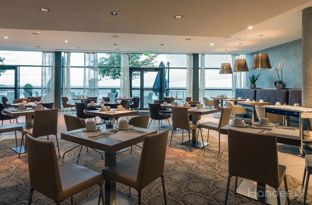 THERMES%20Restaurant