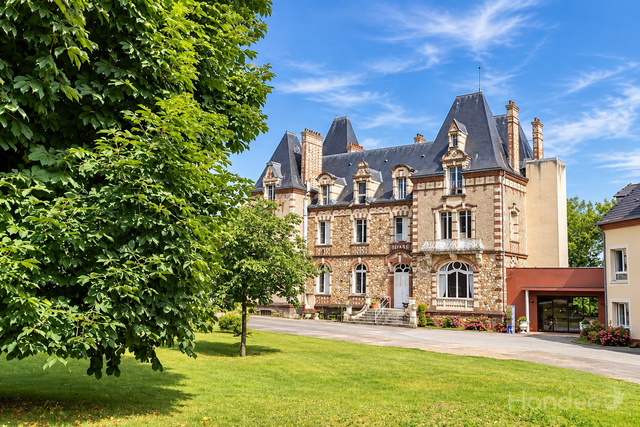 HAUT%20VENAY%20Facade
