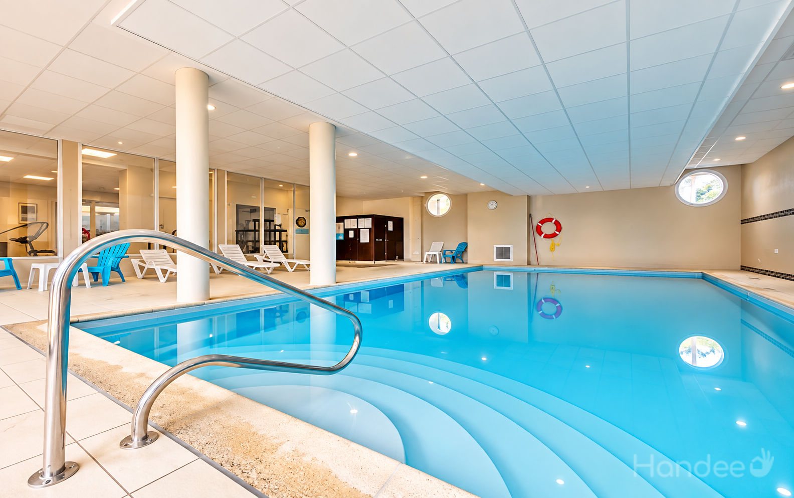 DOMAINE%20DE%20BERTHEAUME%20Piscine
