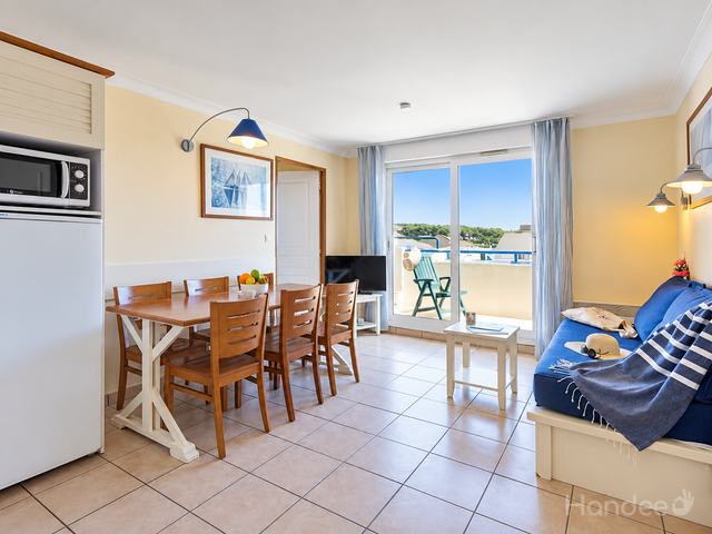 BLEU_20MARINE_20Appartement