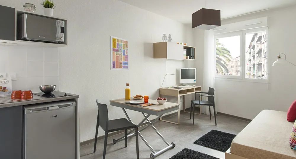 CARRE-SAINT-PIERRE67d99e3cc83734.59042923