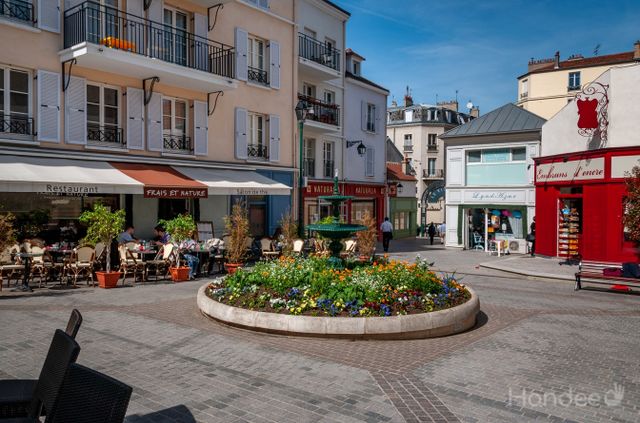 Colombes - 92 photo 10