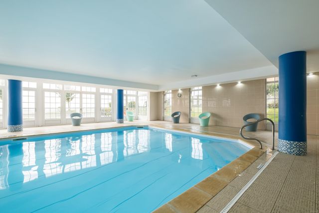 Piscine intérieur