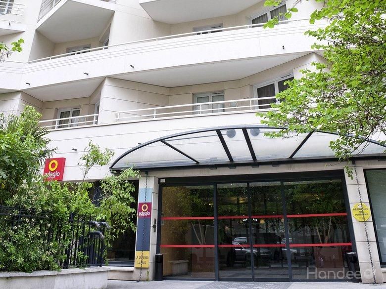 Courbevoie - 92 fotografie 2