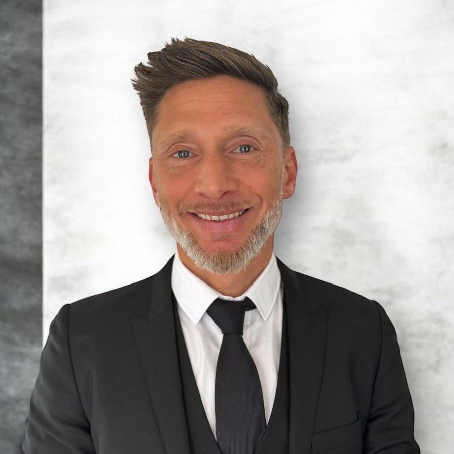 Nicolas F.