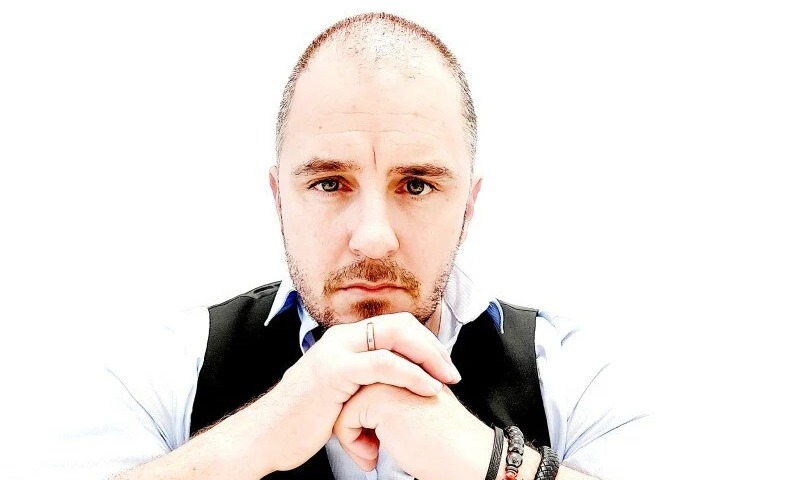 Nicolas C.